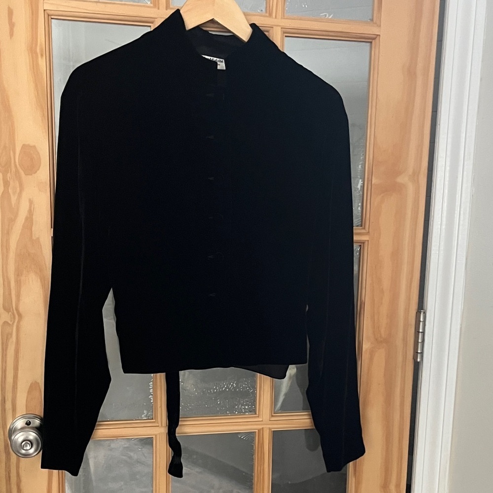 Vintage Black Velvet Jacket w/silk, lightweight tie back, flowy cropped